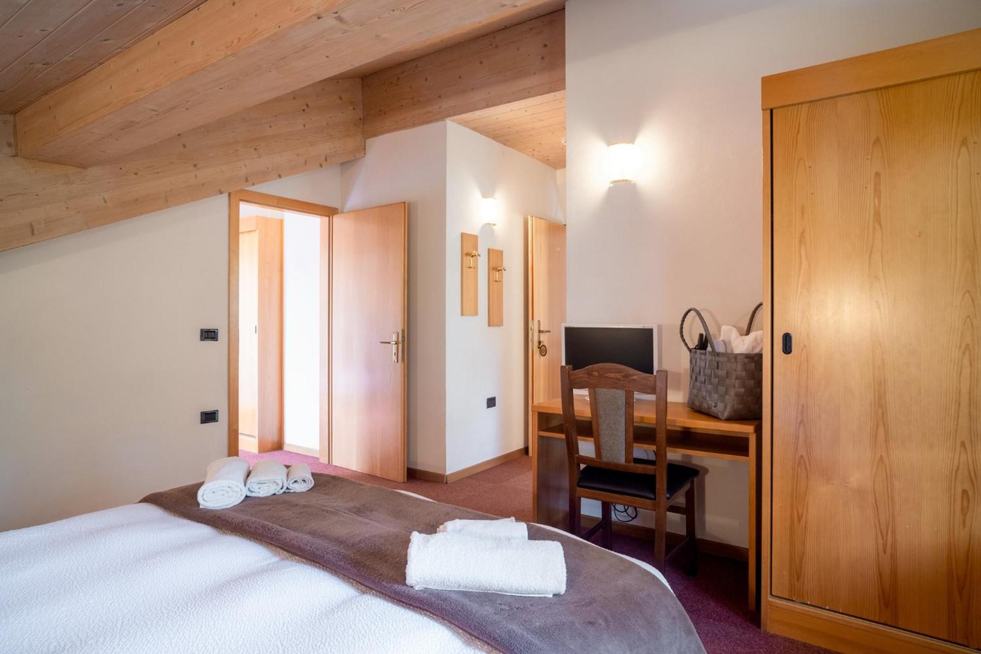 Hotel Piccola Baita Molveno Esterno foto